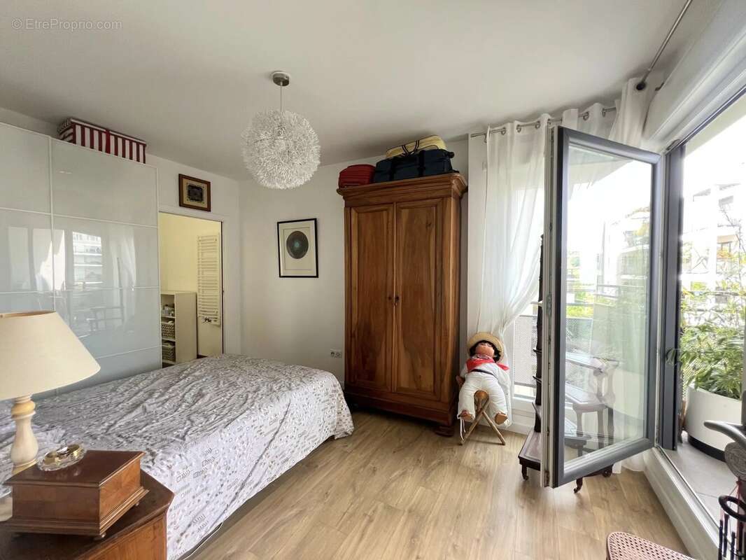 Appartement à LE PERREUX-SUR-MARNE