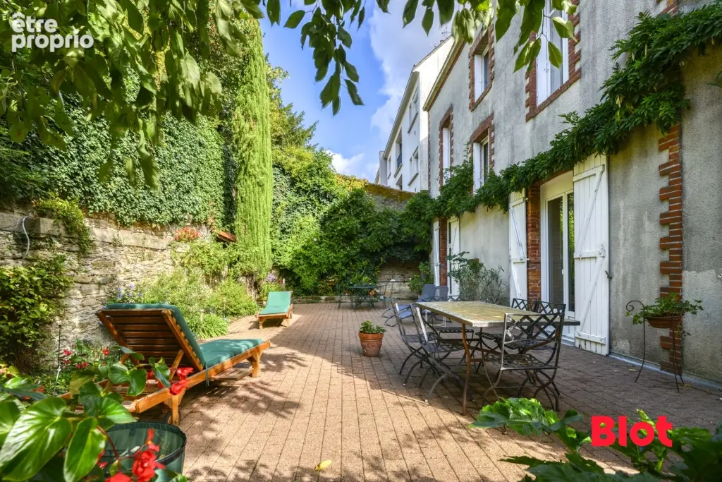 Maison 8 pièces 258 m² à vendre à Nantes (44000) - photo 1