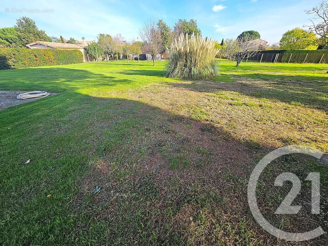 Terrain à LABARTHE-SUR-LEZE