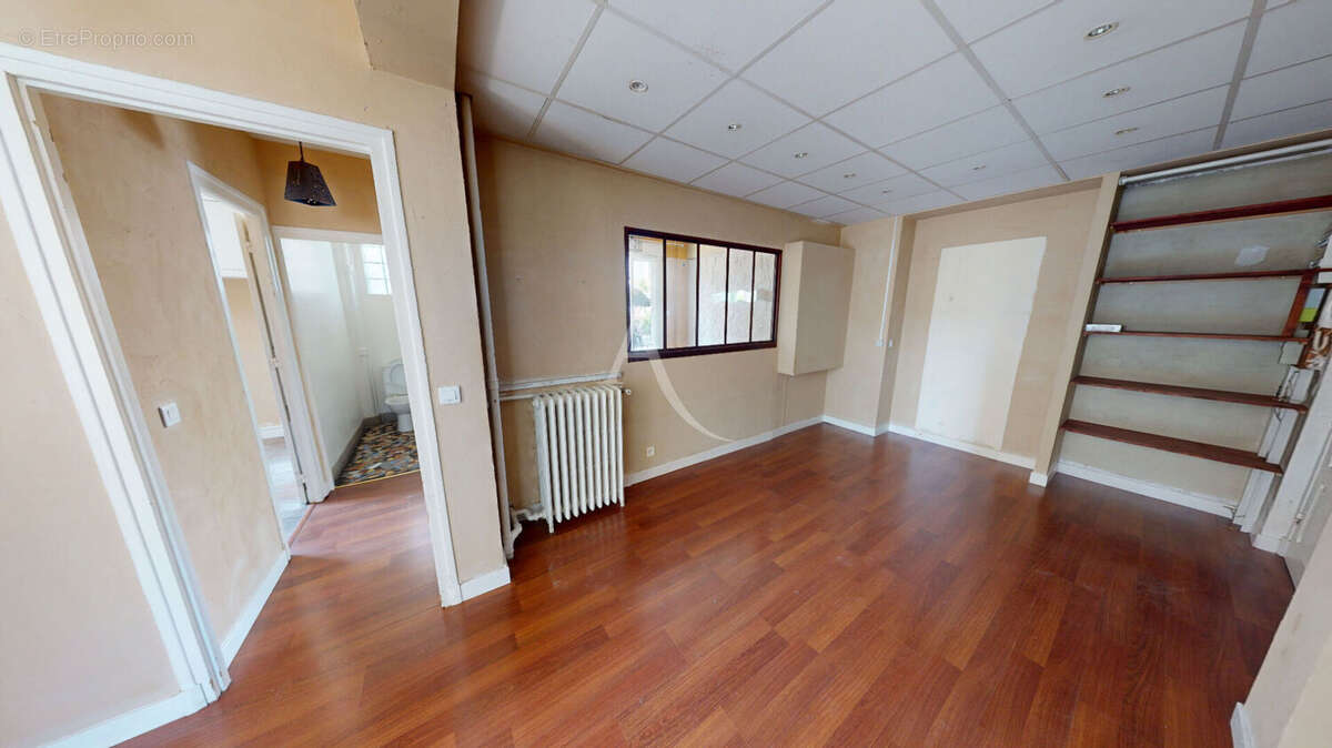 Appartement à LES LILAS