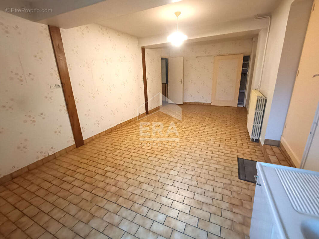 Maison à BONCHAMP-LES-LAVAL