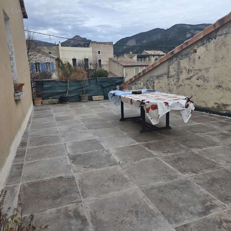 Maison à BUIS-LES-BARONNIES