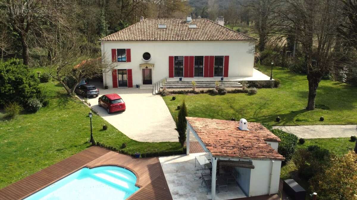 Maison à VOEUIL-ET-GIGET