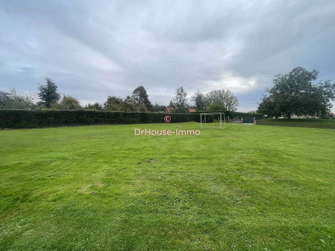 Terrain à LES GRANDES-VENTES