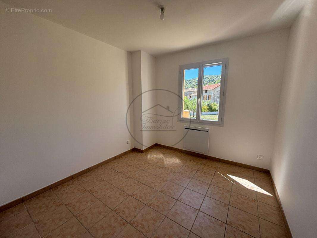 Maison à SAINT-BRES