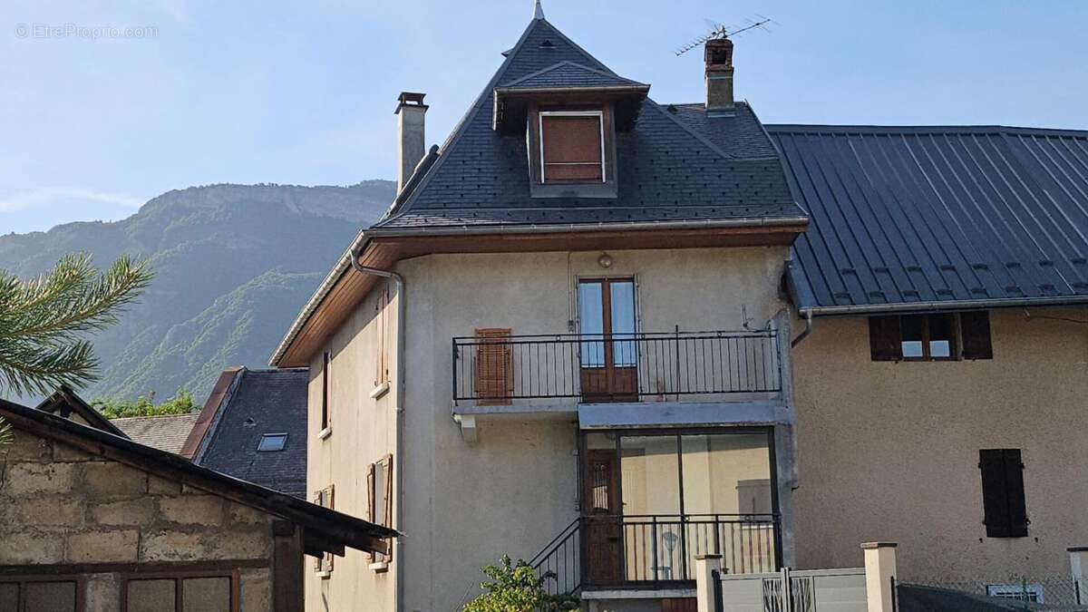 Maison de village 5P 139 m² avec sous-sol et dépendance La Chavanne (73800) - photo 18