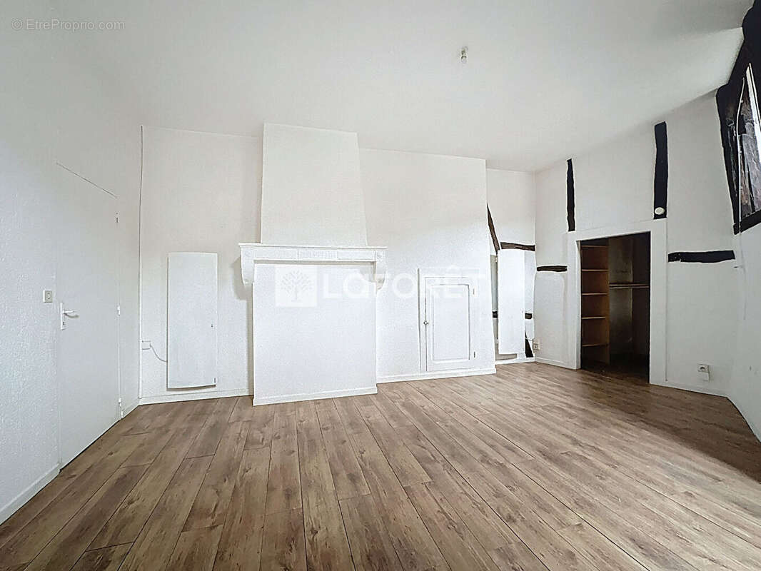 Appartement à CHATILLON-SUR-CHALARONNE
