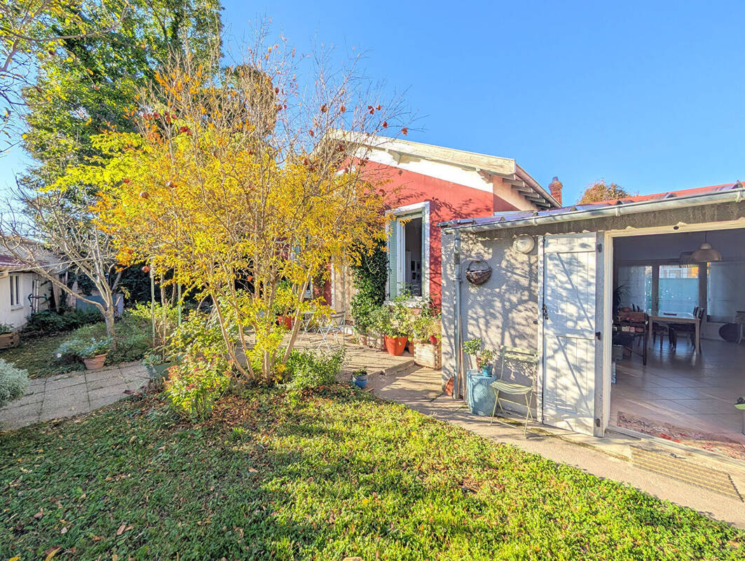 Maison à VAULX-EN-VELIN