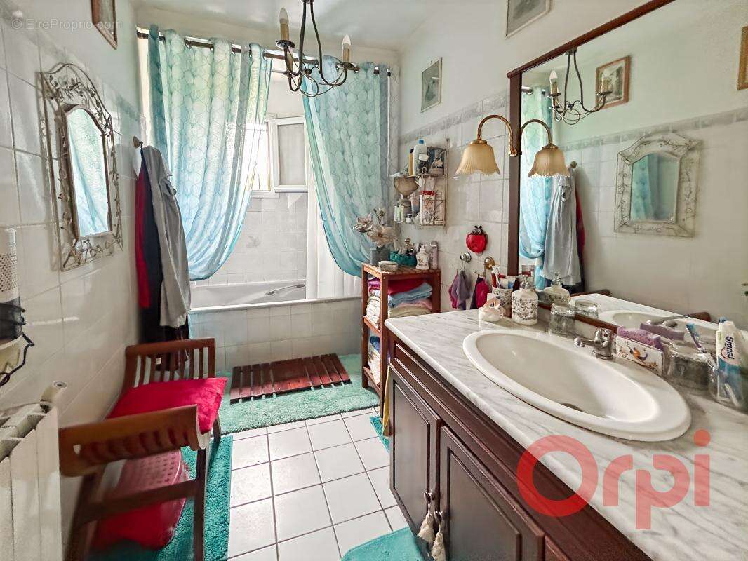À Vendre : Maison familiale 4 chambres à Sauvian - photo 11