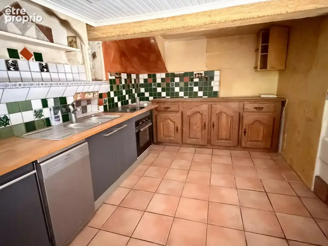 Maison de village en pierres – 90 m² avec terrasse et parking - photo 8