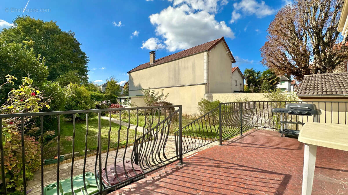 Maison à JUVISY-SUR-ORGE