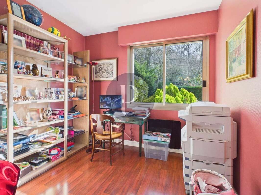 Maison à VERRIERES-LE-BUISSON