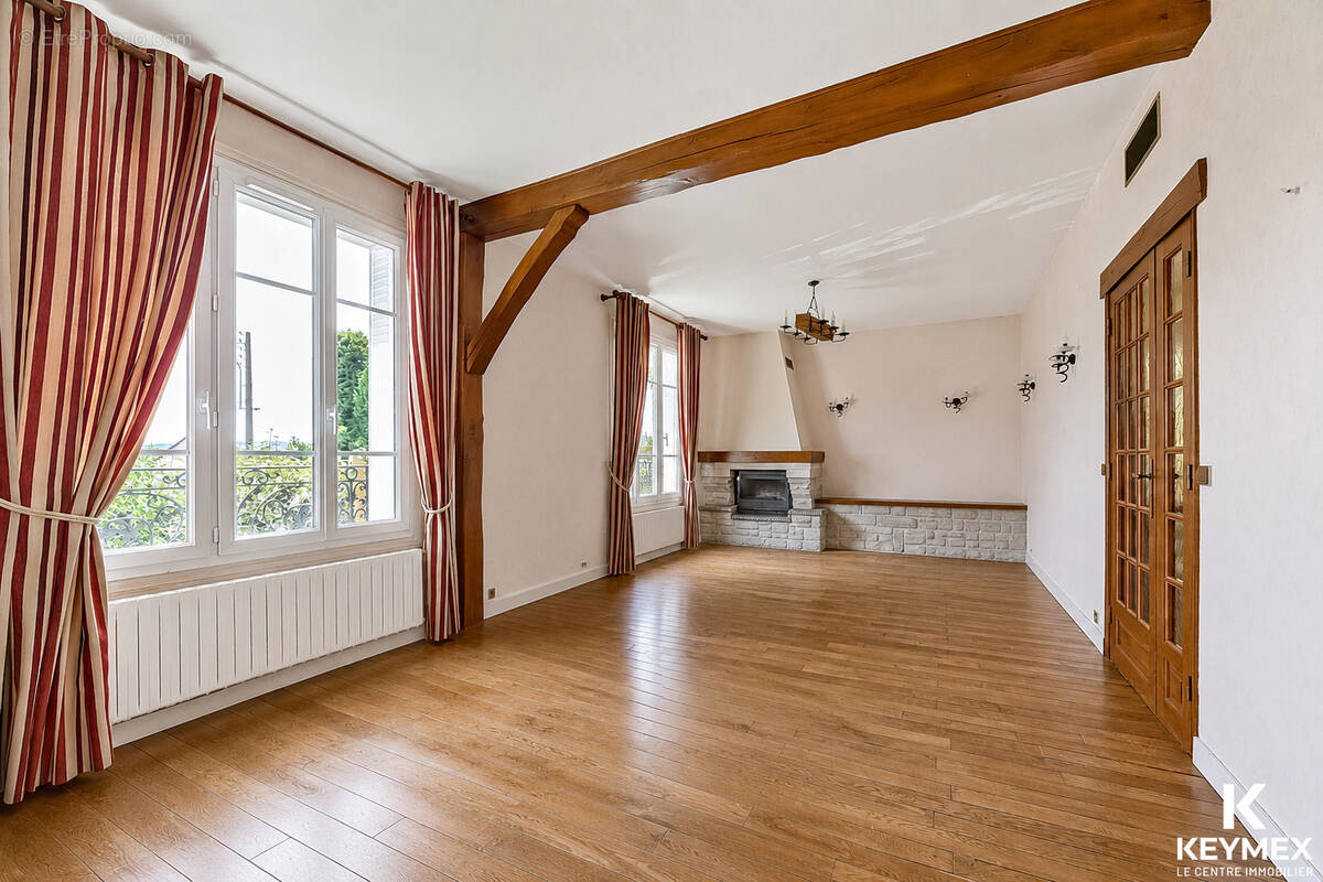 Maison à CHAMPAGNE-SUR-OISE
