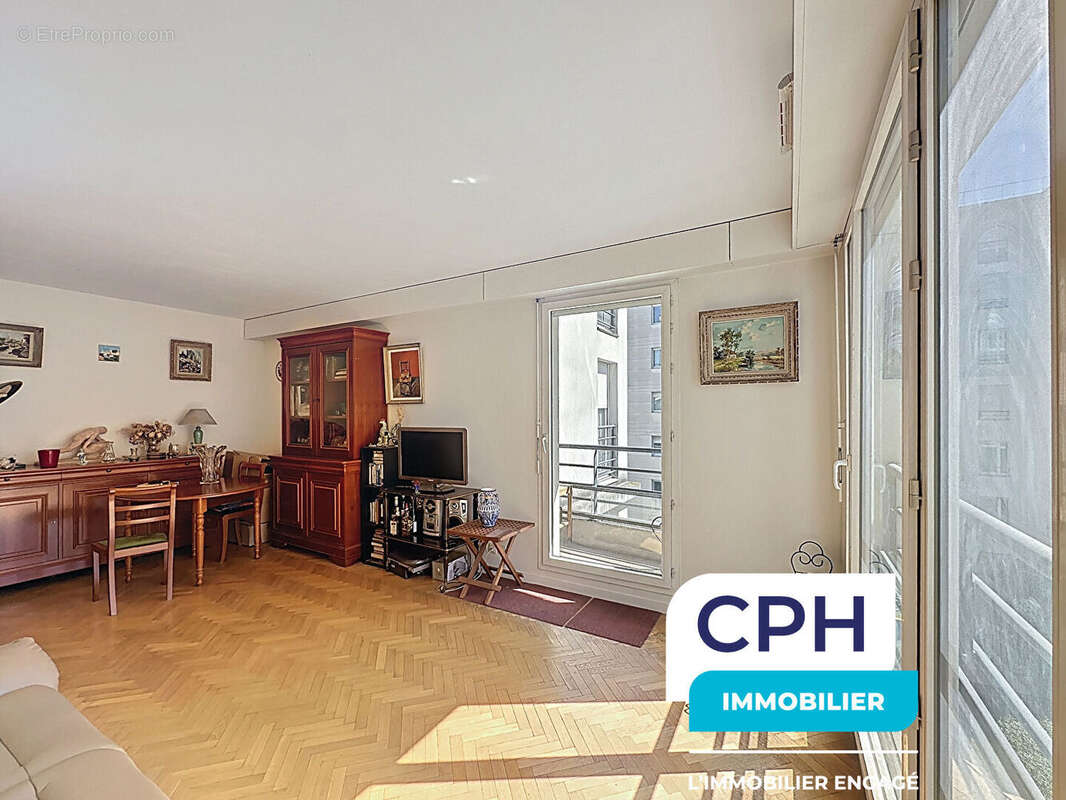 Appartement à PARIS-19E