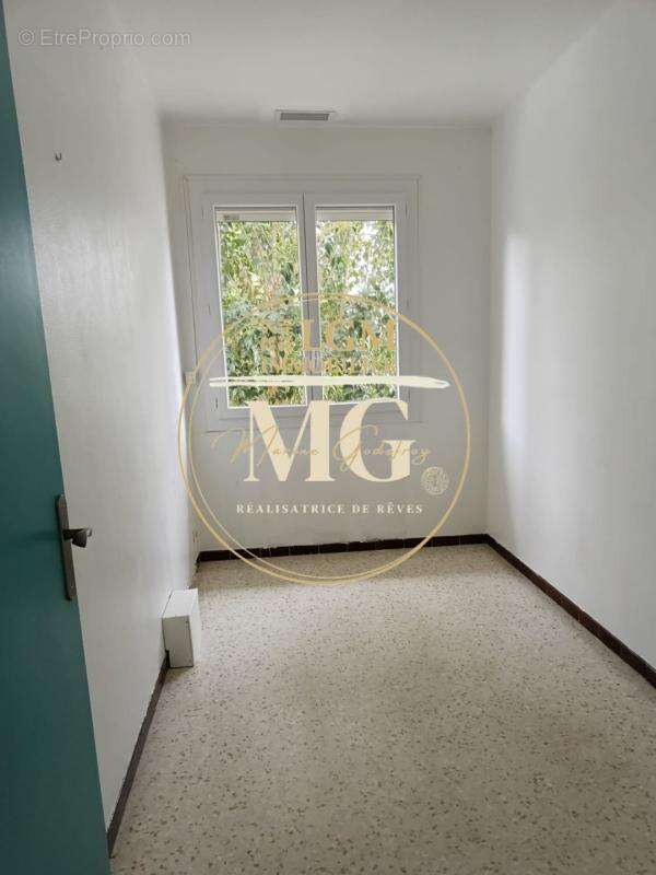 Appartement à MAUGUIO