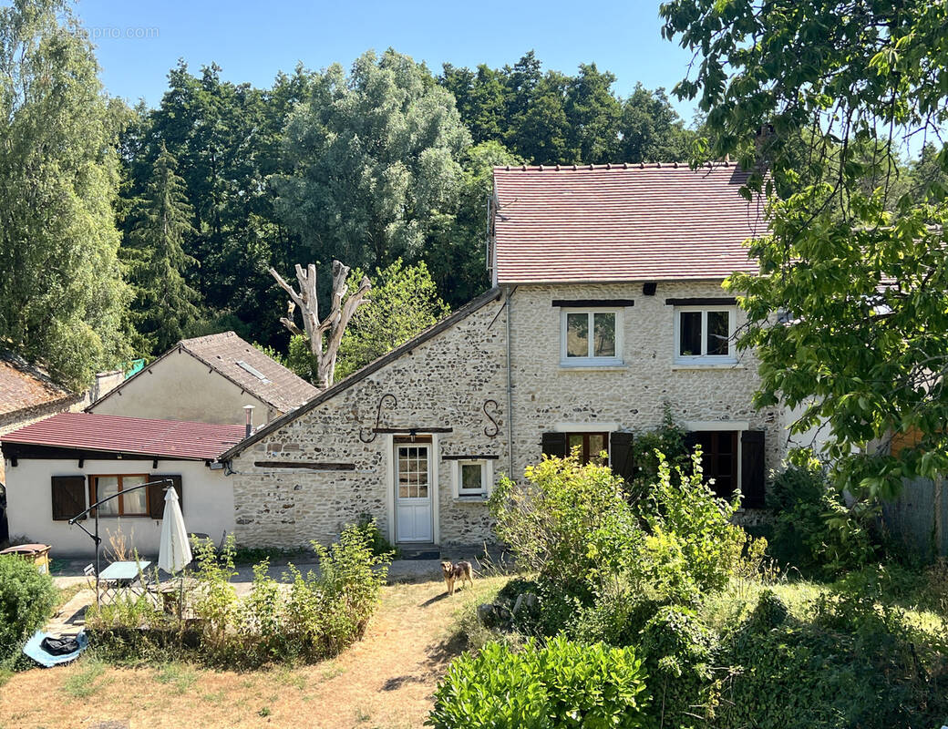 Maison à BERCHERES-SUR-VESGRE
