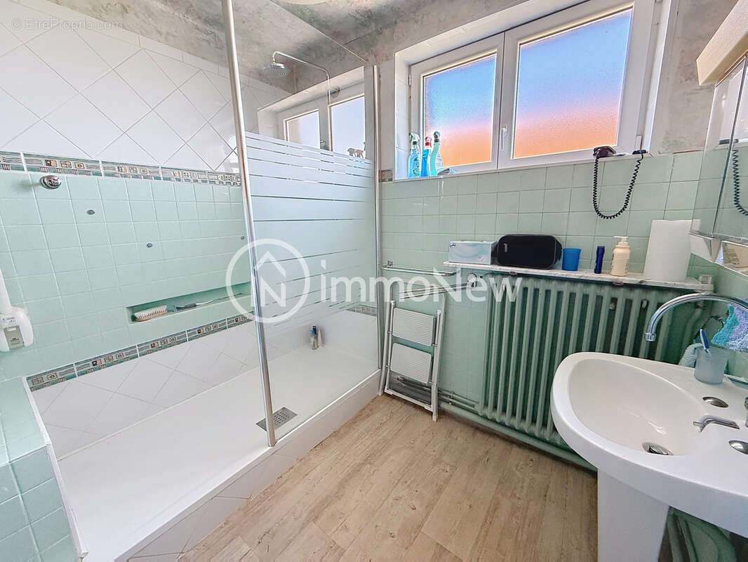 Maison à LE VAL-SAINT-PERE