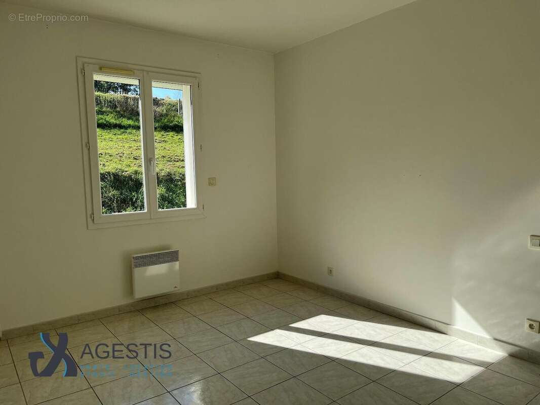  - Maison à SAIX
