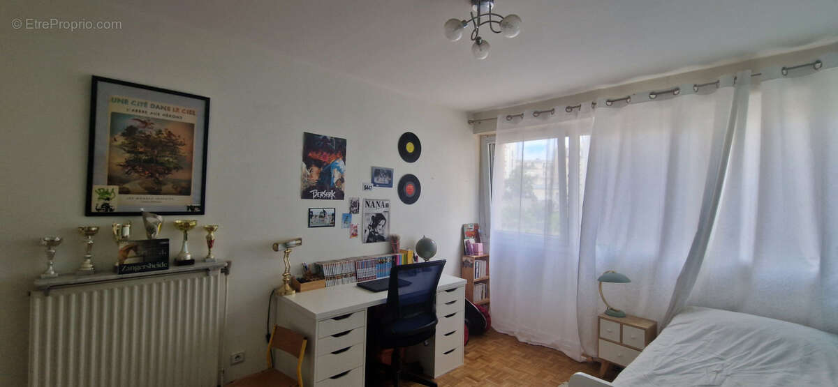 Appartement à PARIS-20E