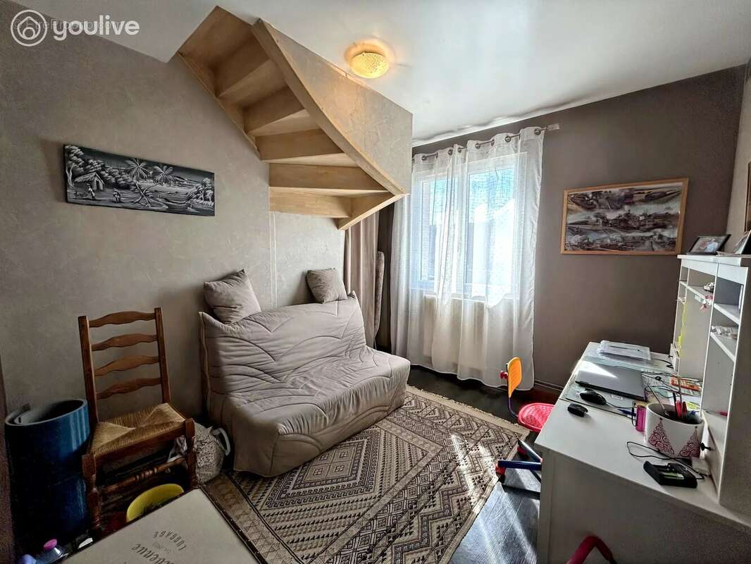 Maison lumineuse avec terrain paysager - photo 9