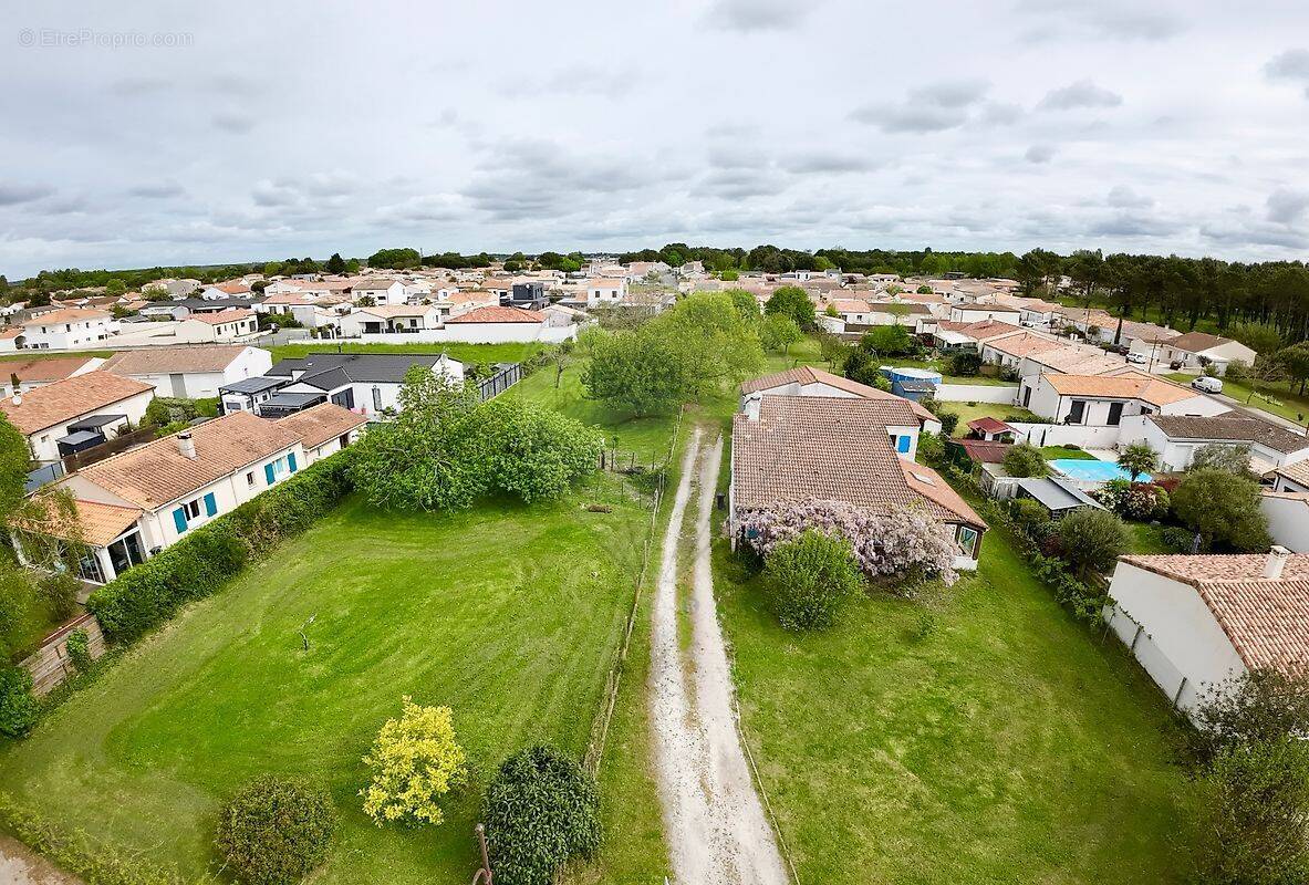 Maison à LES MATHES