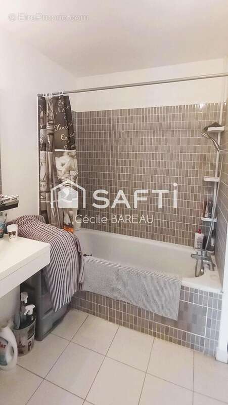 Photo 8 - Appartement à FONTENAY-LE-VICOMTE