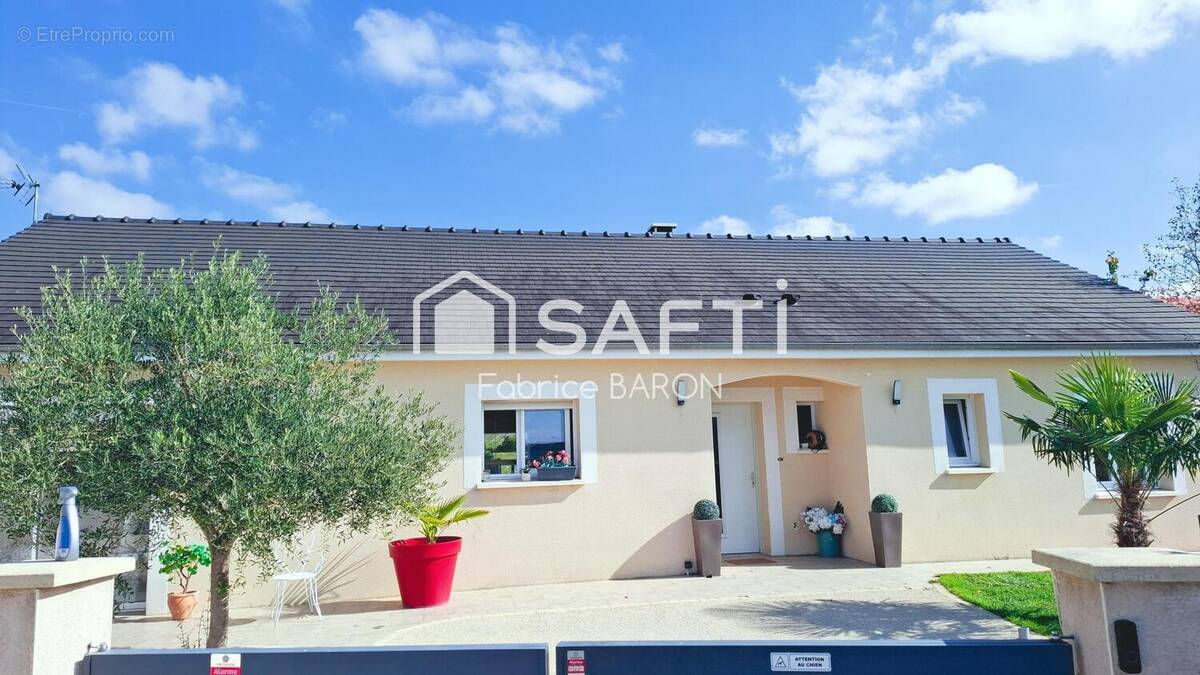 Photo 1 - Maison à CHATELLERAULT