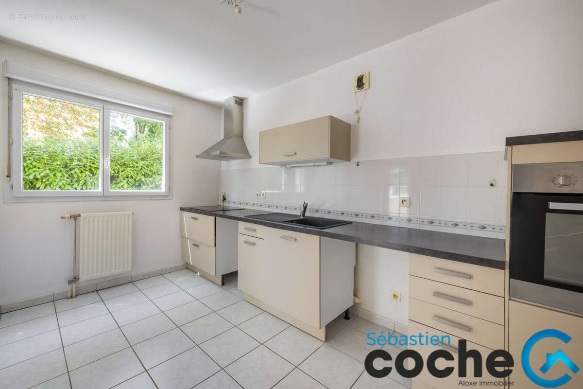 Appartement à SAINT-BONNET-DE-MURE