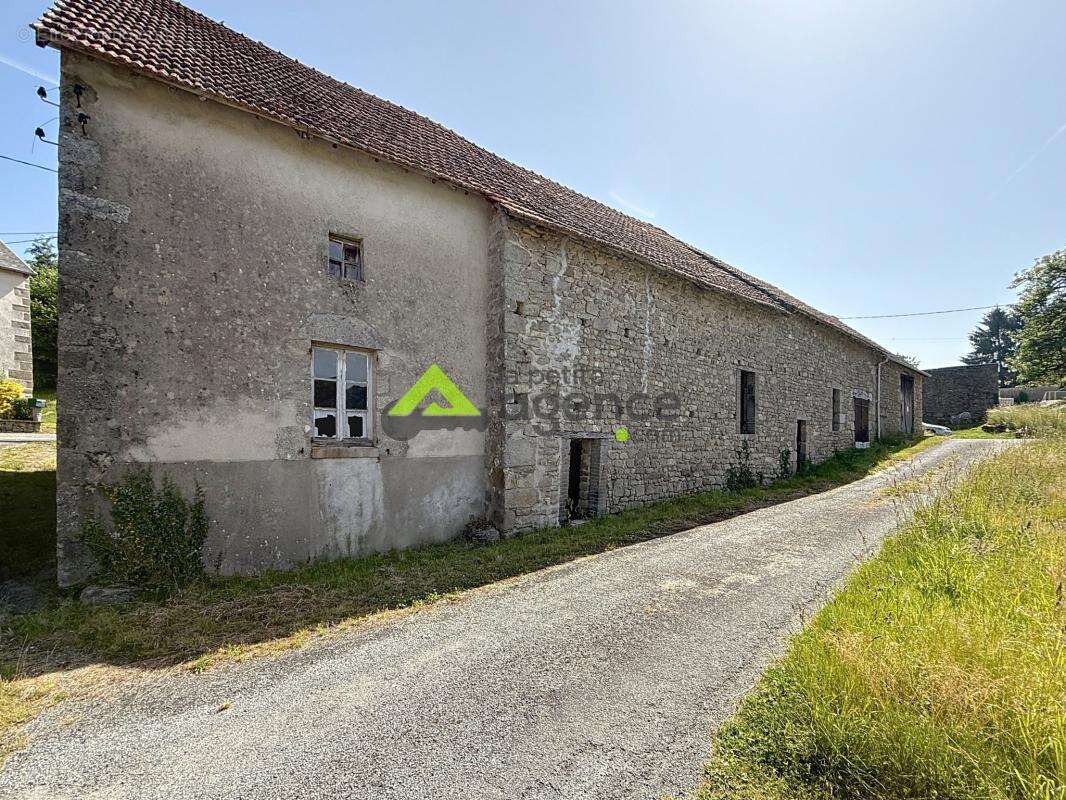 Maison à SAINT-VAURY