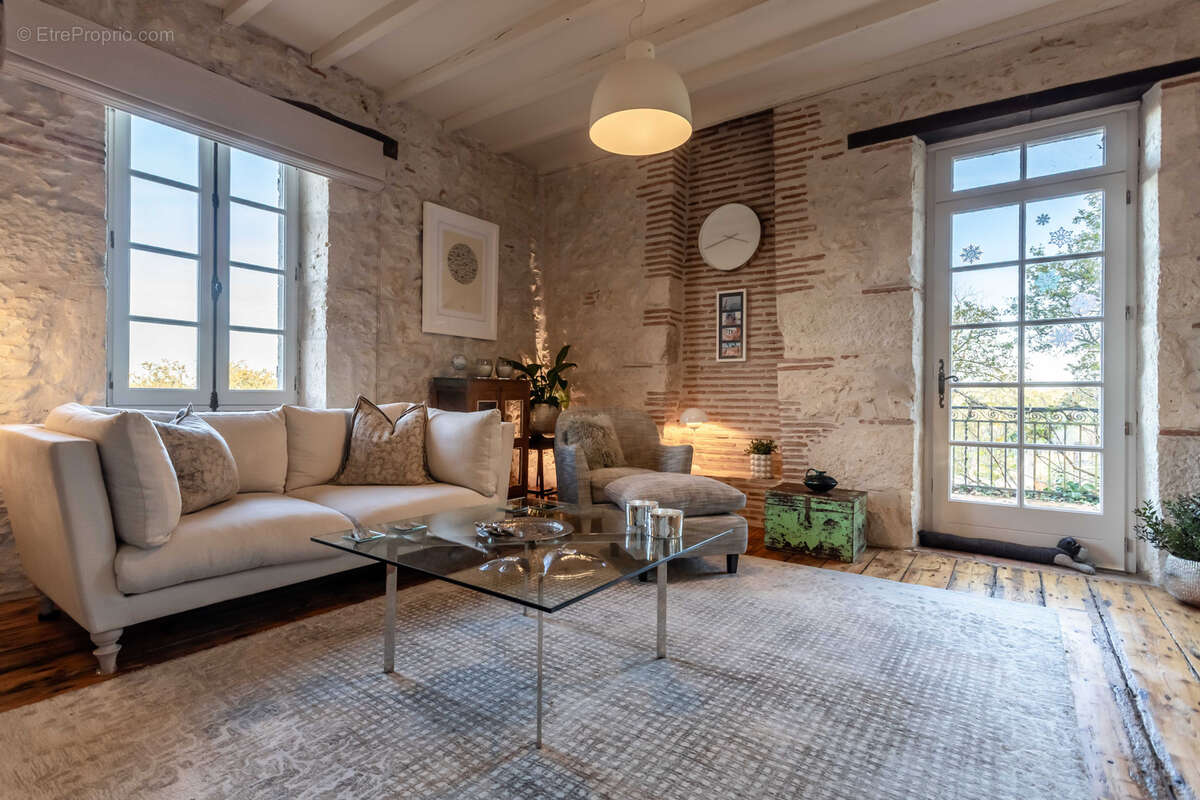 Maison à SAINTE-COLOMBE-DE-VILLENEUVE