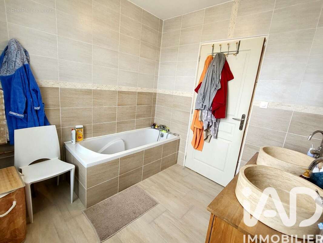 Photo 8 - Maison à CHATELLERAULT