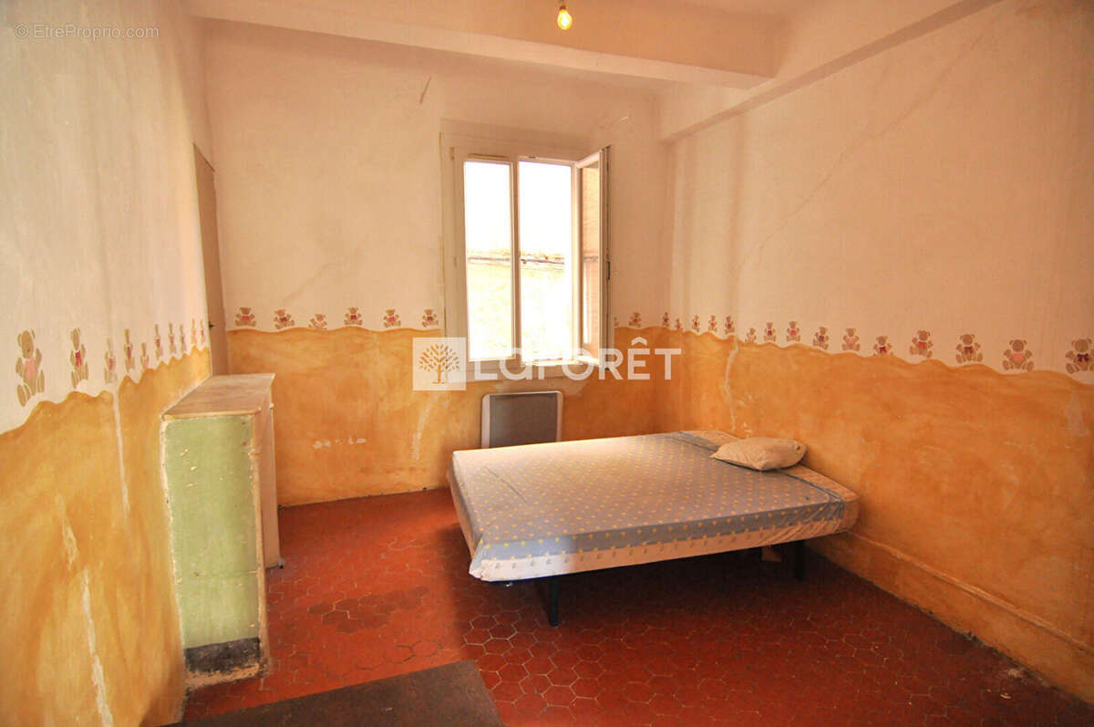 Appartement à COTIGNAC