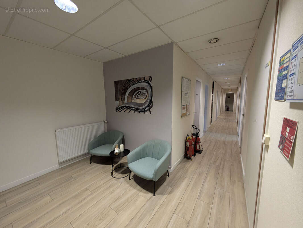 Photo 2 - Commerce à COURCOURONNES