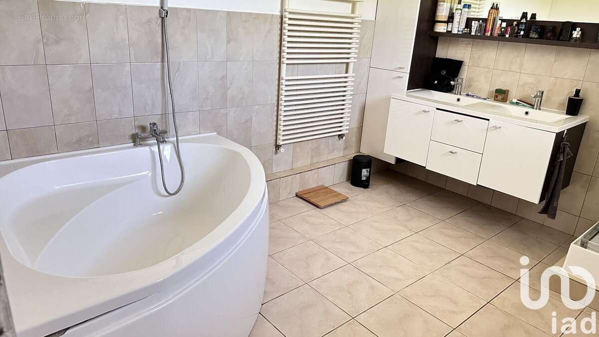 Photo 8 - Maison à BRIVES-SUR-CHARENTE