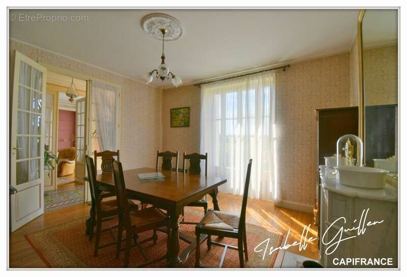 Maison à CHATEAUMEILLANT