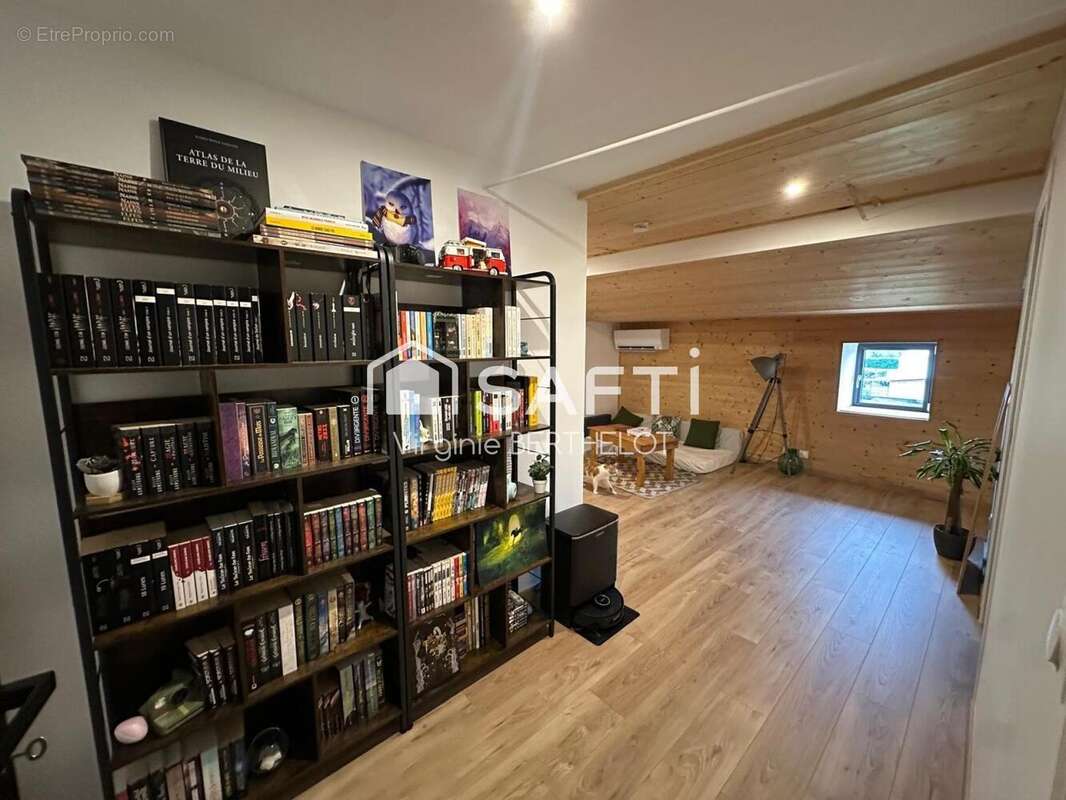Maison 160 m² à Aiffres  - photo 8