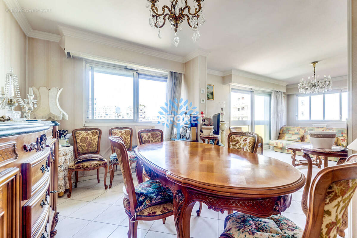 Appartement à PARIS-12E