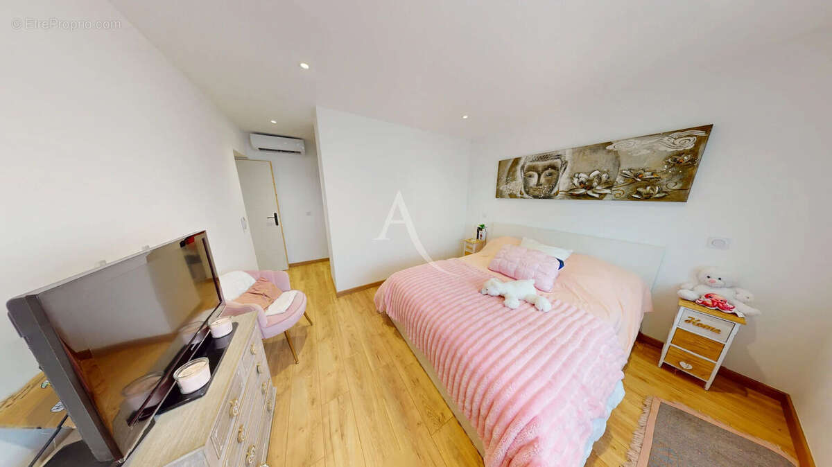 A VENDRE Maison de ville exceptionnelle MANDUEL P8 - photo 6