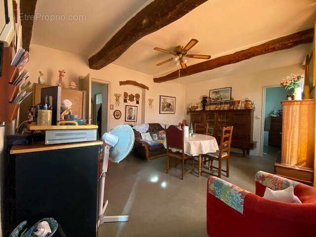 Appartement à LORGUES