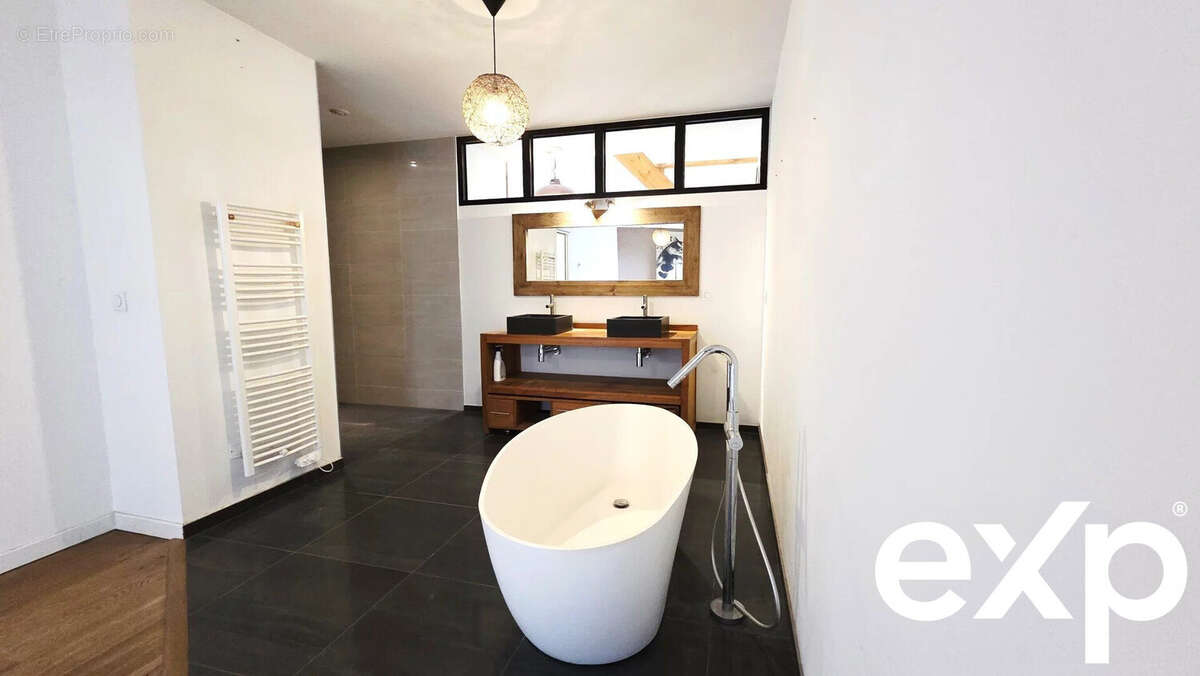 Appartement à ARTHAZ-PONT-NOTRE-DAME