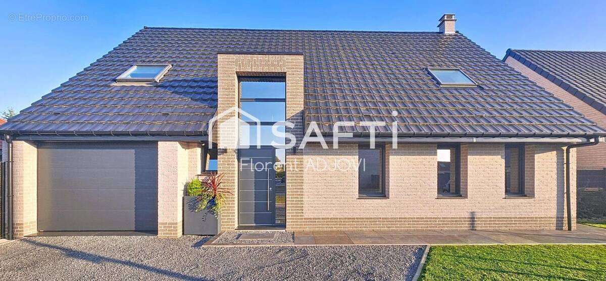 Photo 1 - Maison à HOYMILLE