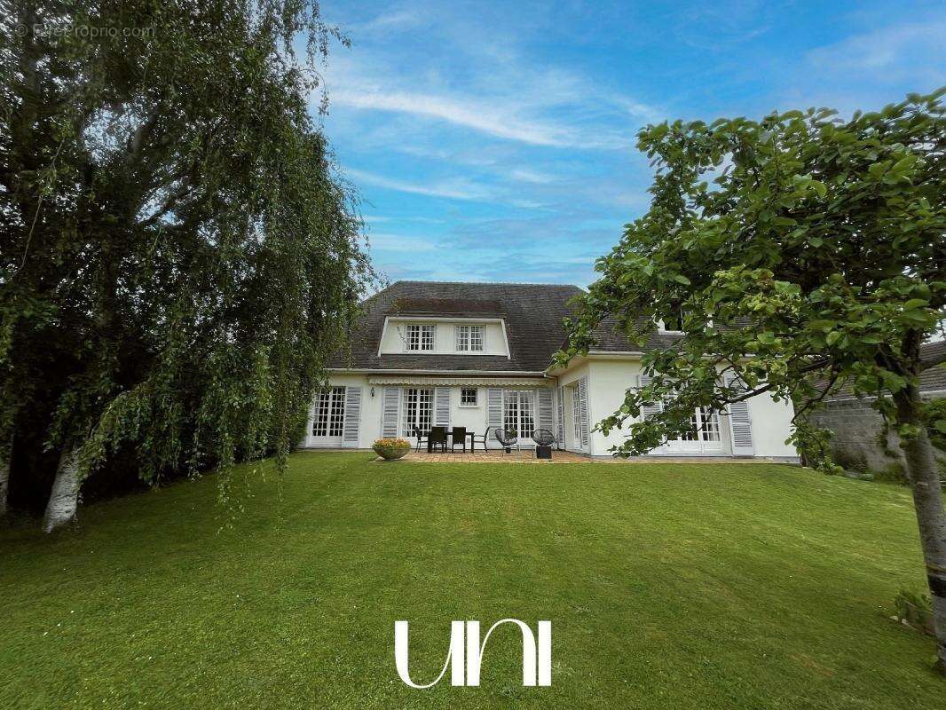 Maison à BRETTEVILLE-SUR-ODON