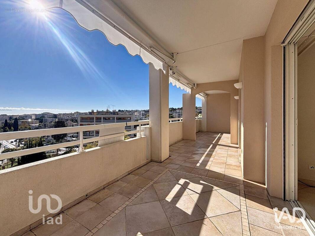 Photo 1 - Appartement à LE CANNET