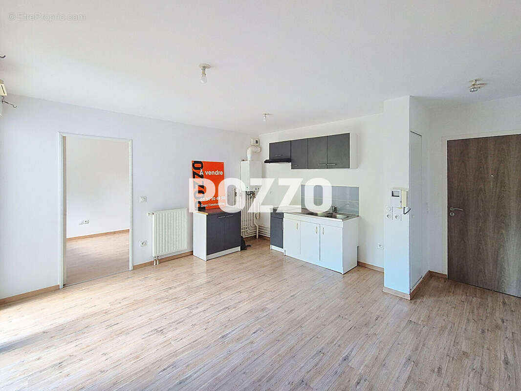 Appartement à FLEURY-SUR-ORNE