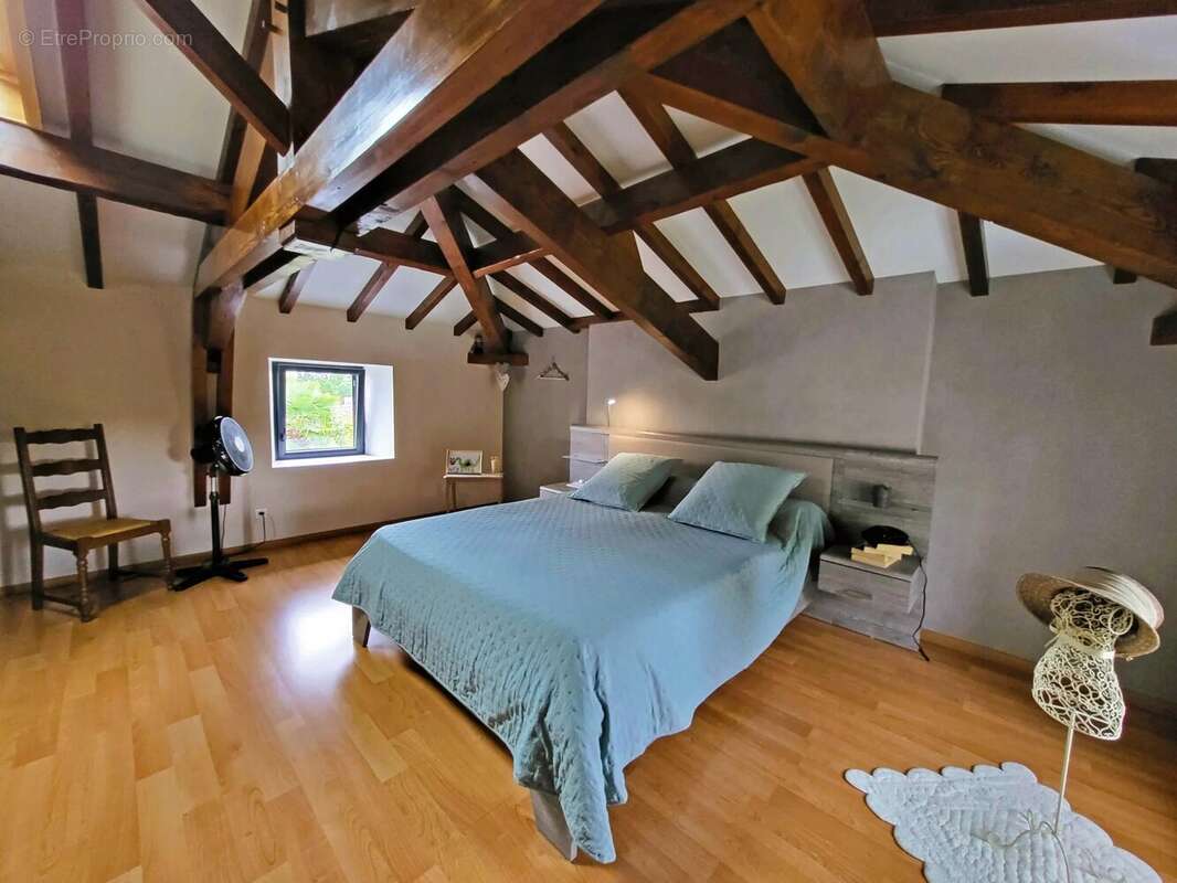 Maison à SAINT-FORT-SUR-LE-NE