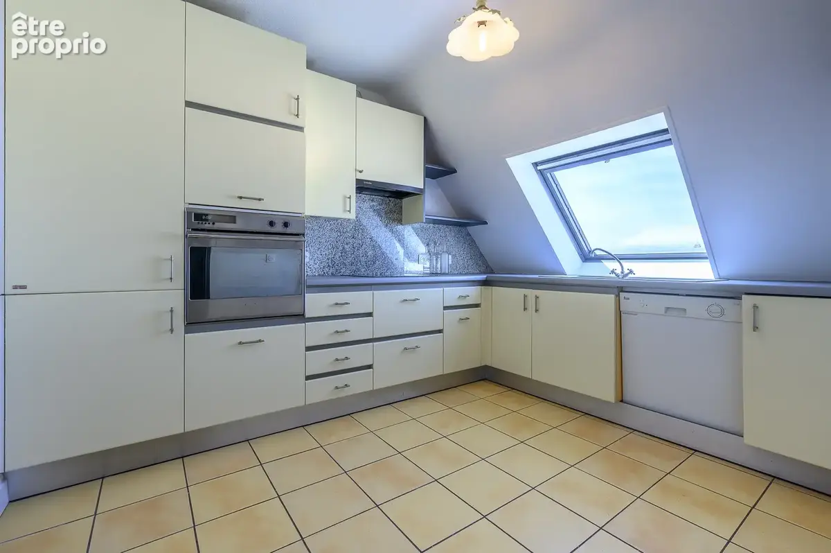 STRASBOURG STOCKFELD - 4p de 81m2 habitables / 92m2 au sol avec terrasse, balcon et garage - photo 4