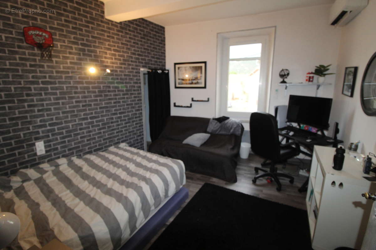 Maison à SAINT-LAURENT-DE-LA-CABRERISSE