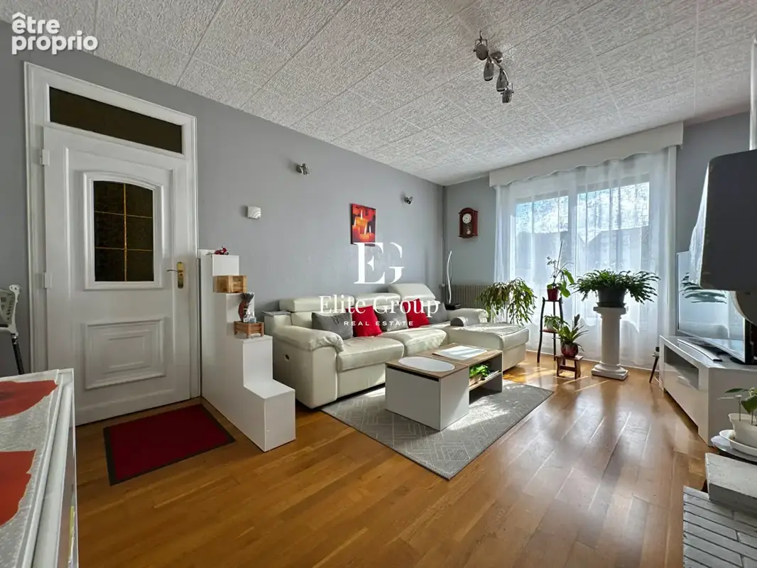 A Vendre Maison - Tonnay Charente - 90 m² - 2 Chambres + 1 Studio - Garage - photo 2