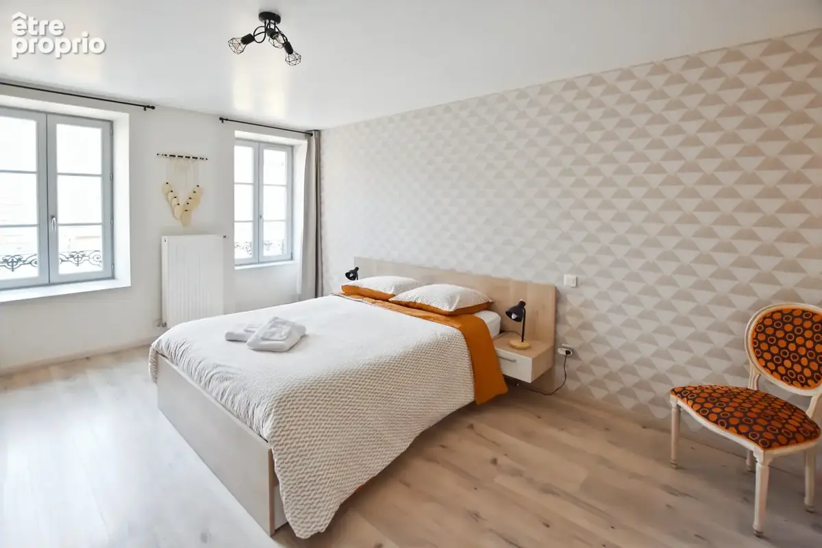 Propriété rénovée de 324 m² avec terrain à COUCHES (71) - photo 13