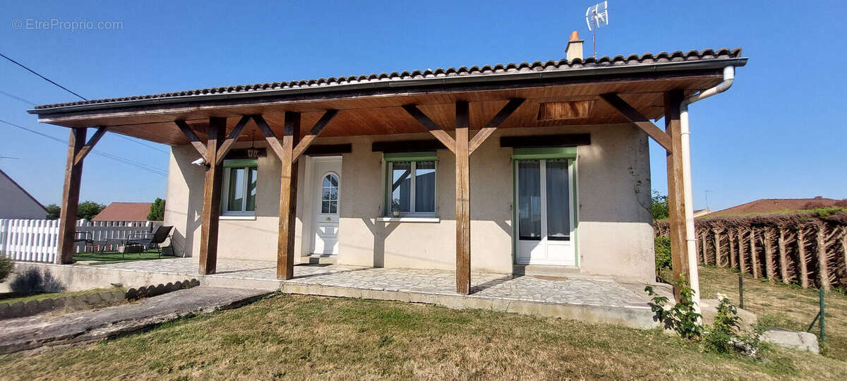 Maison à PLEUMARTIN